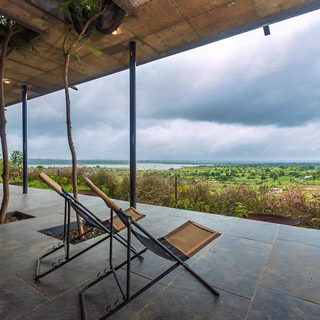 Saffronstays Zen, Igatpuri - Lake-View Villa With Indoor And Outdoor Games Exteriör bild