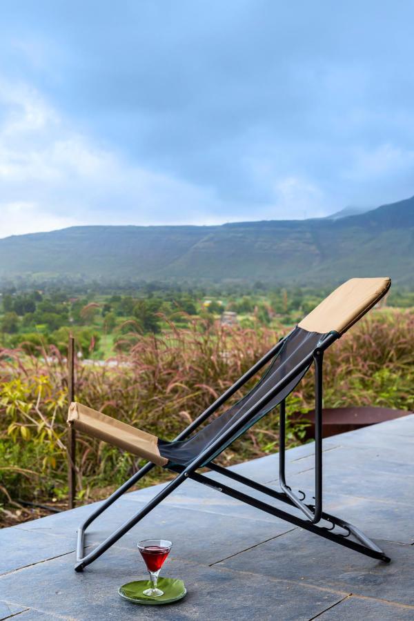 Saffronstays Zen, Igatpuri - Lake-View Villa With Indoor And Outdoor Games Exteriör bild