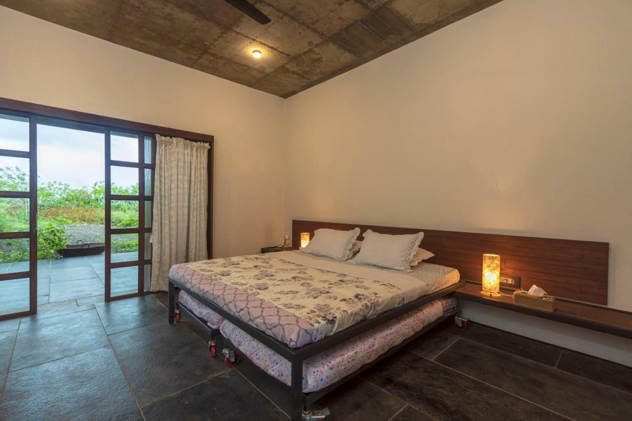 Saffronstays Zen, Igatpuri - Lake-View Villa With Indoor And Outdoor Games Exteriör bild